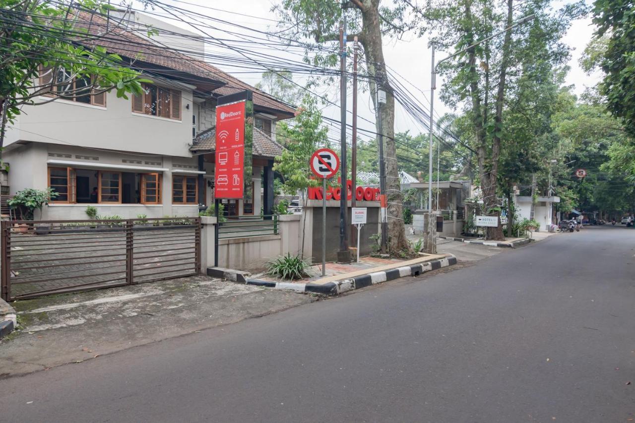 Hotel Reddoorz Near Institut Teknologi Bandung 2 Exterior foto