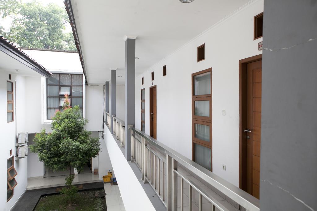 Hotel Reddoorz Near Institut Teknologi Bandung 2 Exterior foto